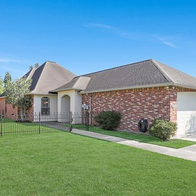 41076 Garden Ct, Gonzales, LA 70737