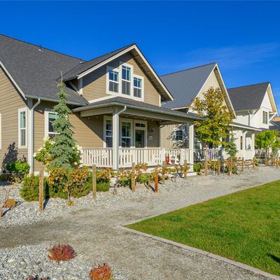 417 Mackinaw Ln, Chelan, WA 98816