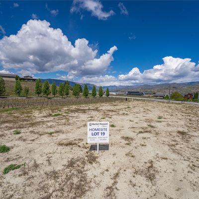 42 Loretta Ln, Chelan, WA 98816