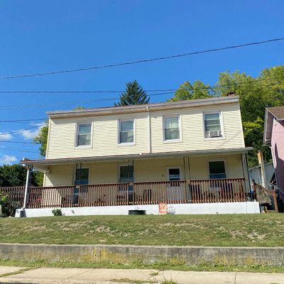 42 Lee St, Leesport, PA 19533