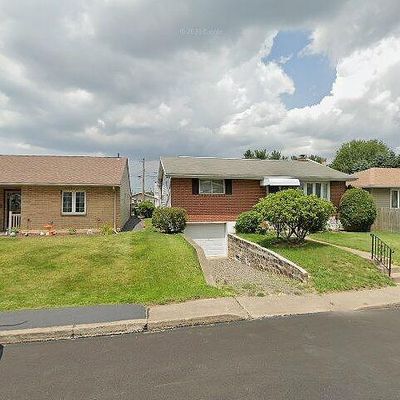 425 Kiefer Ave, Hazleton, PA 18201