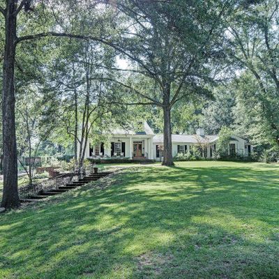 4323 Brook Dr, Jackson, MS 39206