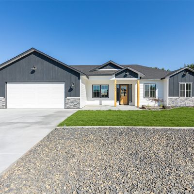 433 Se Stacy Dr, Moses Lake, WA 98837