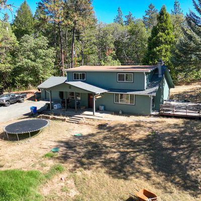 379 Sleepy Hollow Loop, Grants Pass, OR 97527