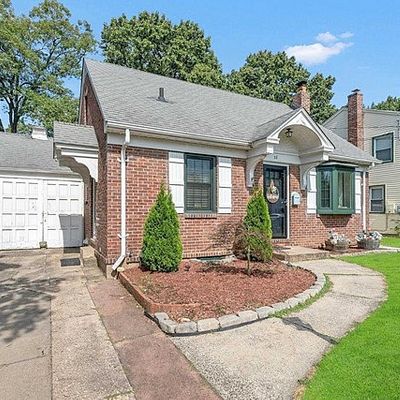 38 Forest Rd, Dumont, NJ 07628