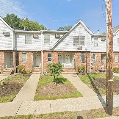 38 Home Pl Apt 5, Bergenfield, NJ 07621