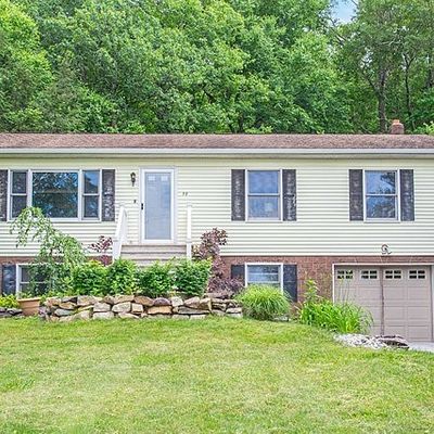 39 Larchmont Dr, Hewitt, NJ 07421