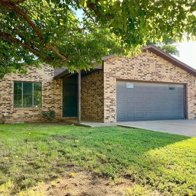 3904 Sides Drive, Plainview, TX 79072