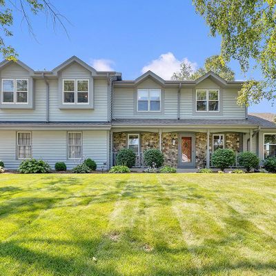 3915 W Marseilles Dr, Mequon, WI 53092