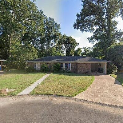 4 Byrd Ct, Natchez, MS 39120