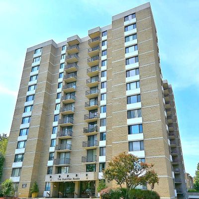 4 Monroe St #4 404, Rockville, MD 20850