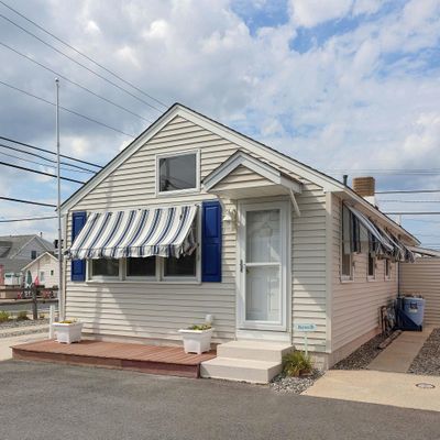 40 9th Lane, Seaside Park, NJ 08752