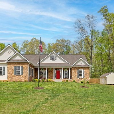 400 Traveller St, Mineral, VA 23117