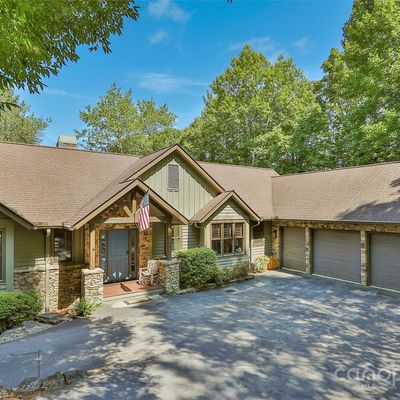 47 Hilltop Rd, Sapphire, NC 28774