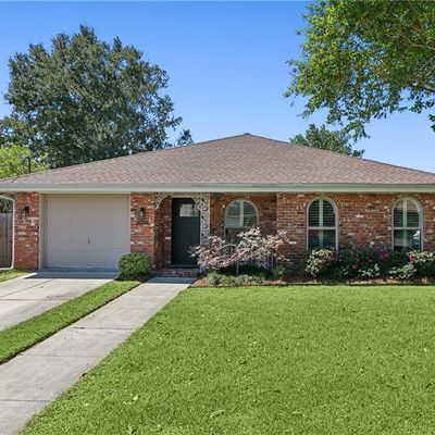 4704 Senac Dr, Metairie, LA 70003