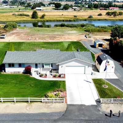 4937 Ne Viking Road, Moses Lake, WA 98837