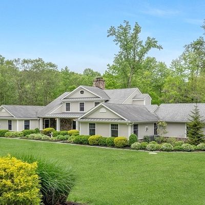 5 Winding Way, Saddle River Boro, NJ 07458