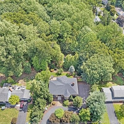 50 Leamoor Dr, Morris Plains, NJ 07950