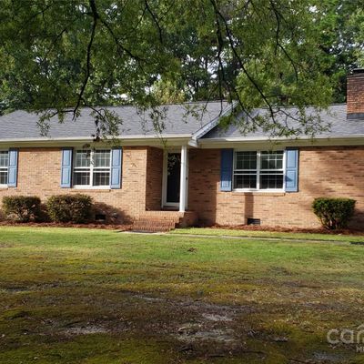 501 Catawba Cir N, Matthews, NC 28104