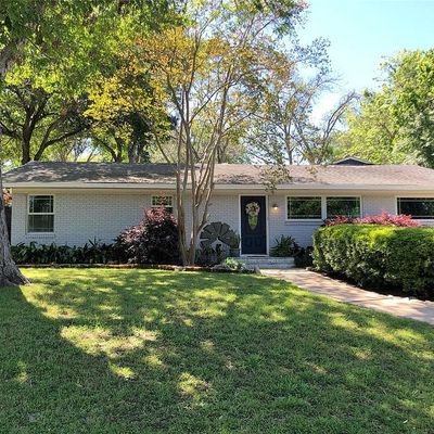 503 W Tom Green Street, Brenham, TX 77833