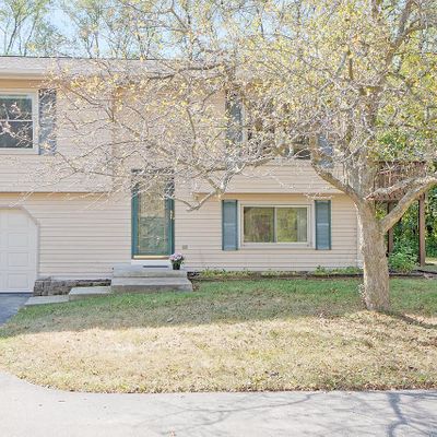 505 N Cushing Park Rd, Delafield, WI 53018