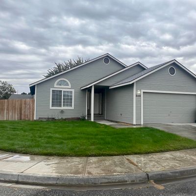 508 N Quillan Ct, Kennewick, WA 99336