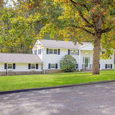 51 Briarwood Dr, North Branford, CT 06471