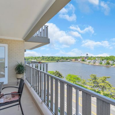 510 Deal Lake Dr #6 H, Asbury Park, NJ 07712