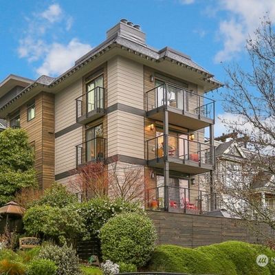 510 Ward Street, Seattle, WA 98109