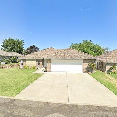 5101 Summitview Ave, Yakima, WA 98908