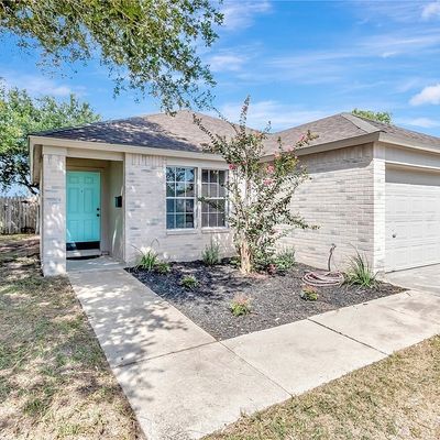 511 Arabian Dr, Victoria, TX 77904