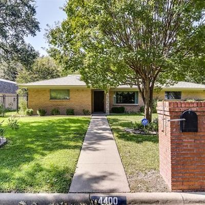 4400 Idledell Dr, Benbrook, TX 76116