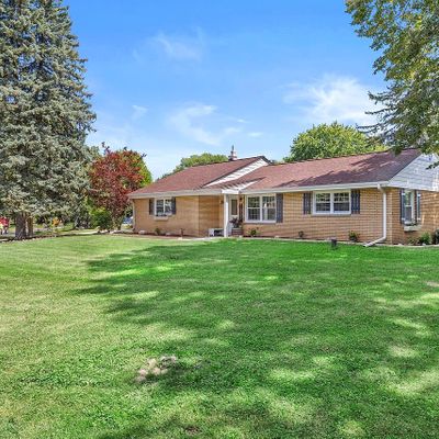 450 Pheasant Ln, Grafton, WI 53024