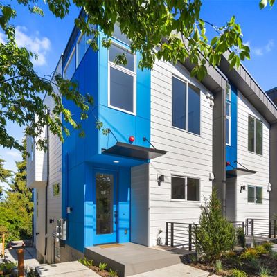 4518 A 33rd Avenue S, Seattle, WA 98118