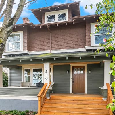 4539 5 Th Ave Ne, Seattle, WA 98105