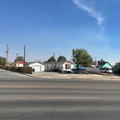 4540 E Highway Street, Mills, WY 82604