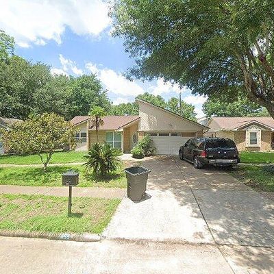 455 Richvale Ln, Webster, TX 77598