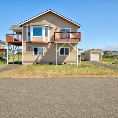 458 Sea View St Sw, Ocean Shores, WA 98569