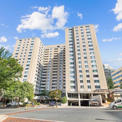 4601 N Park Ave #405, Chevy Chase, MD 20815