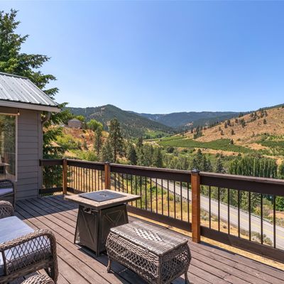 4626 Whispering Ridge Dr, Wenatchee, WA 98801