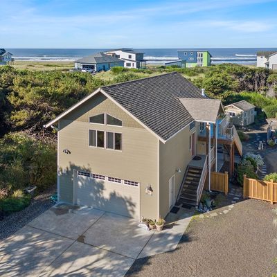 555 S Gold St, Westport, WA 98595