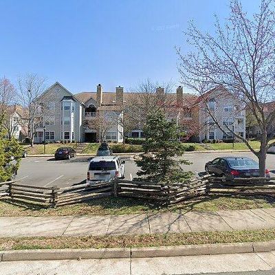 5632 Willoughby Newton Dr #32, Centreville, VA 20120