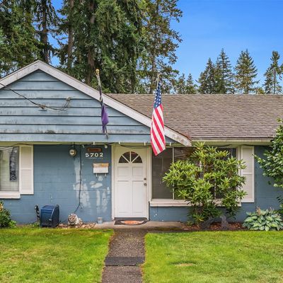 5702 235 Th St Sw, Mountlake Terrace, WA 98043