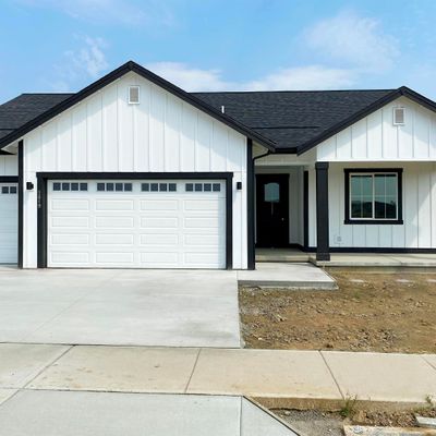 5819 S Sherri Lea Rd, Spokane, WA 99224