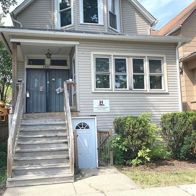 5832 W Walton Street, Chicago, IL 60651