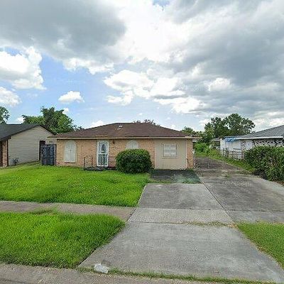 5837 Lacombe Ave, Marrero, LA 70072