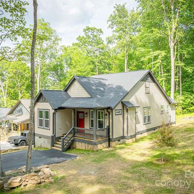 585 Twinbrook Ln, Maggie Valley, NC 28751