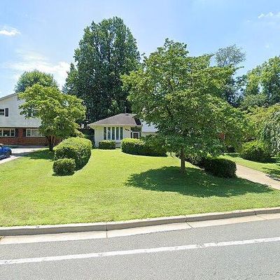 5900 Greentree Rd, Bethesda, MD 20817