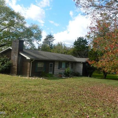 5911 Roberts Rd, Corryton, TN 37721