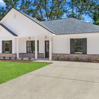 592 S 1 St Street, Ponchatoula, LA 70454